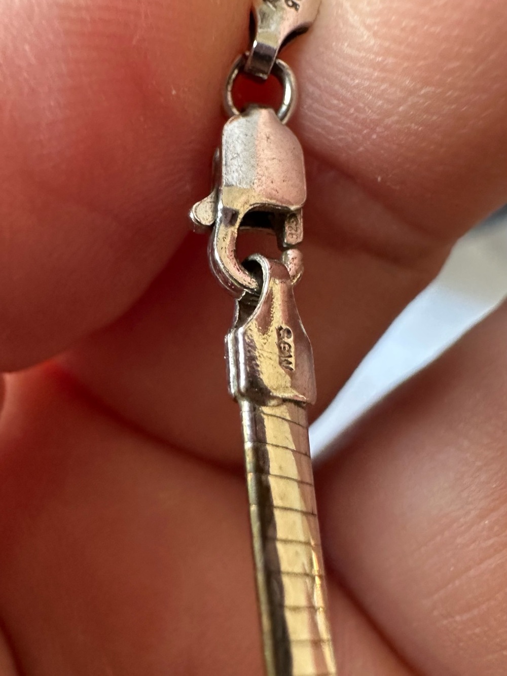 Classic one side Gold, one side silver Herringbone omega Necklace 925 - Picture 4 of 4